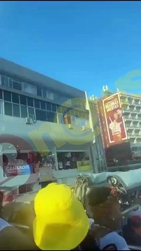 VÍDEO: Flagrante de imprudência em prédio na Avenida Oceânica durante a passagem dos blocos