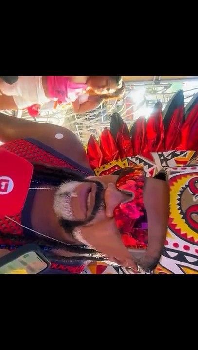 Carlinhos Brown aponta Luiz Caldas como o "grande líder" do Axé Music