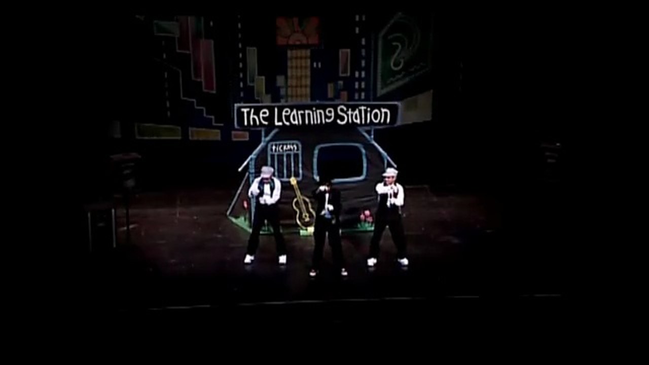 Willy Dilly Diddle Hop - It's ShowTime by The Learning Station