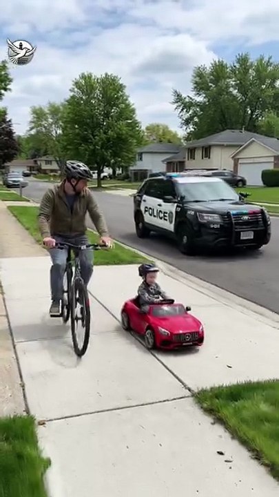“Mini Driver ka Pehla Traffic Stop 🚔😂”