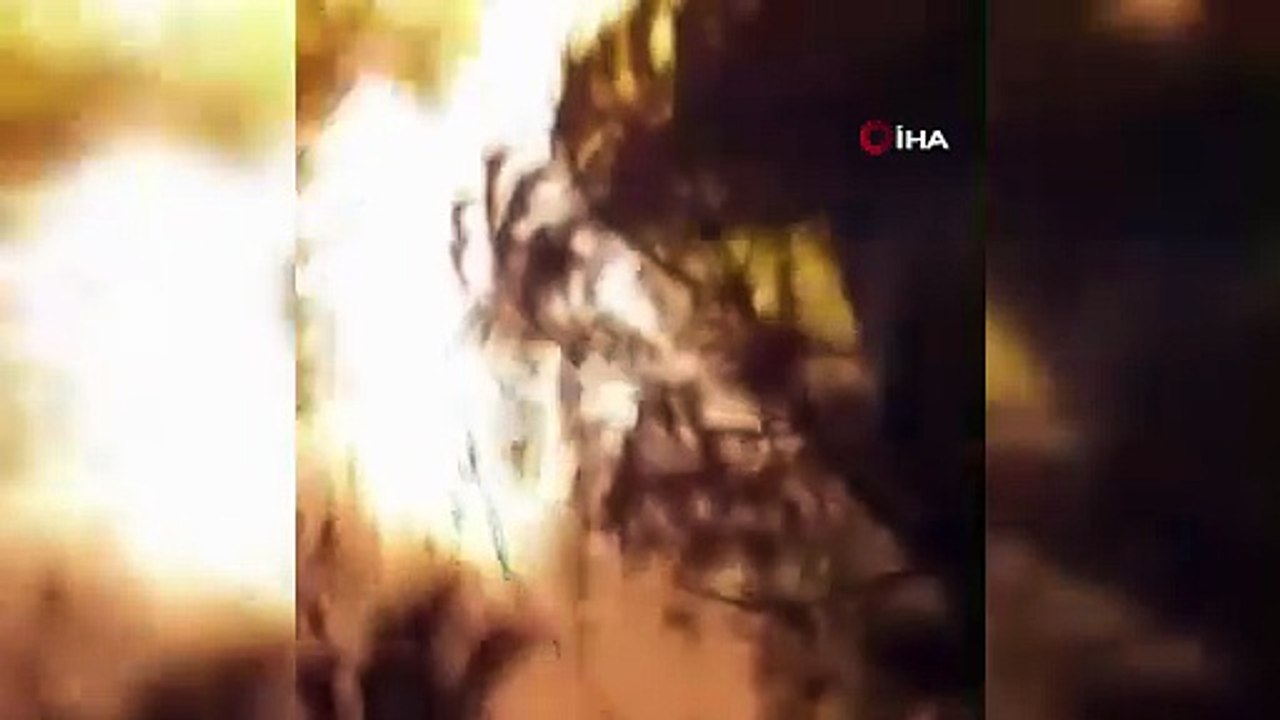 Çanakkale\'de Gece Yarısı Dehşeti: Alev Topuna Dönen Araç Bomba Gibi Patladı!