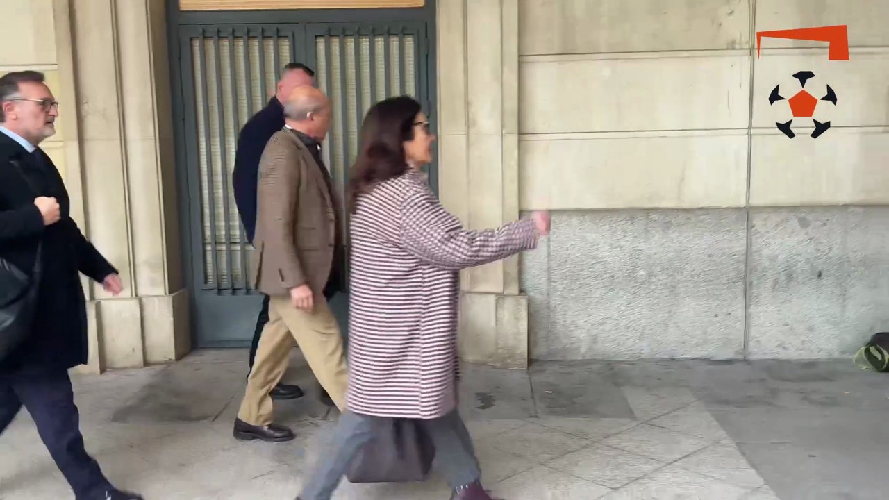 Bobadilla retira la denuncia a Del Nido tras su disculpa en los juzgados