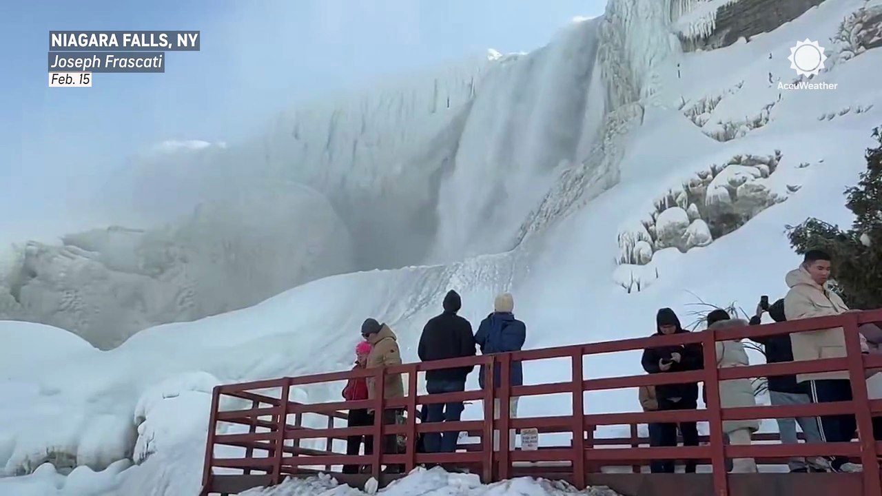 Icy Niagara Falls presents a majestic Valentine's Day weekend view