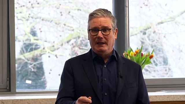PM announces potential under-16s social media ban