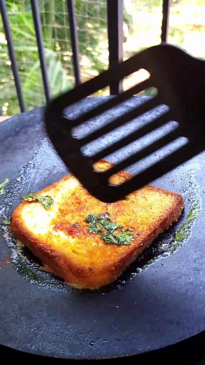 Bread Omelette  Crispy Egg Bread Omelette  Tasty Breakfast in 10 Min 😋 #shortsviral