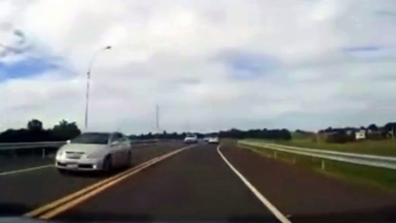 Câmera registra acidente que deixou cinco feridos na BR-277 no Paraná; veja vídeo