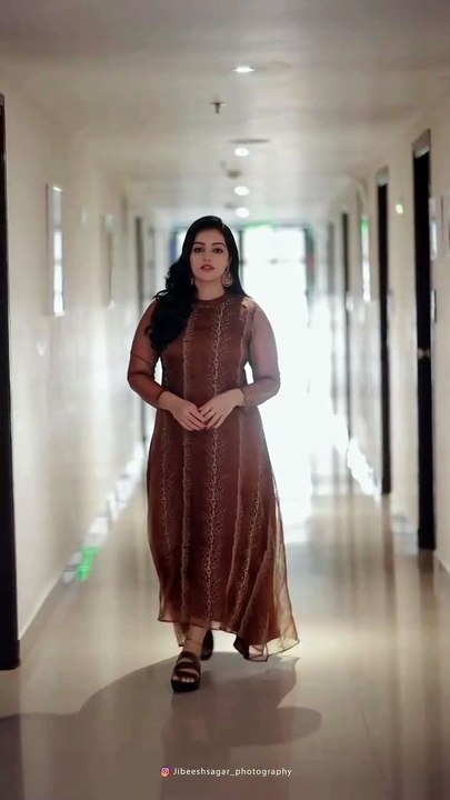 Malavika Menon Love Whatsapp Status _ Dscinemas24x7 _ Dhanushsivaofficial
