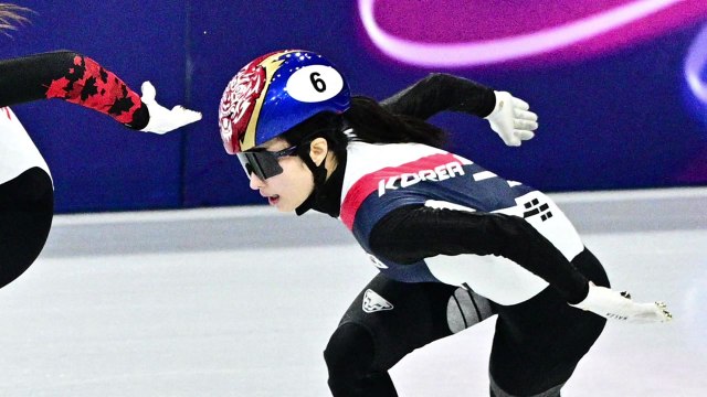 김길리, 쇼트트랙 여자 1,000m 동메달...첫 출전에 시상대 / YTN