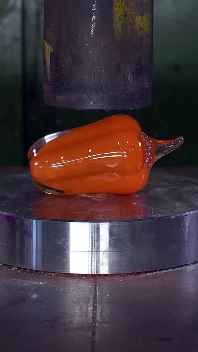 Crushing marble balls with 150 ton Hydraulic Press - Hydraulic Master Channel