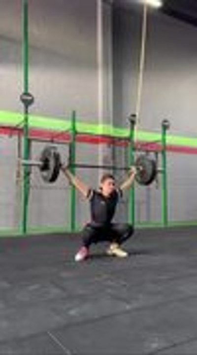 Man Breaks Barbell While Weightlifting
