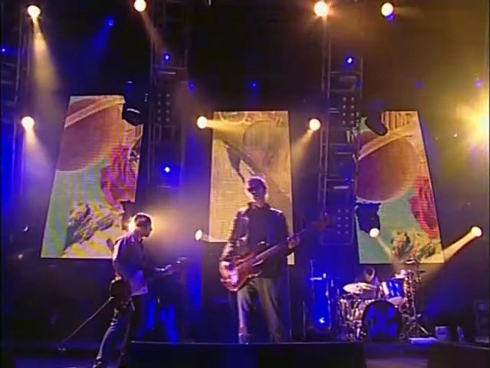 Waiting for the Rapture - Oasis (live)