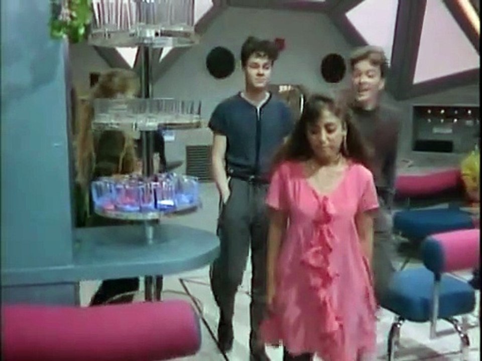 Jupiter Moon - 104 All power must be turned off to stop the plasma cloud imploding.