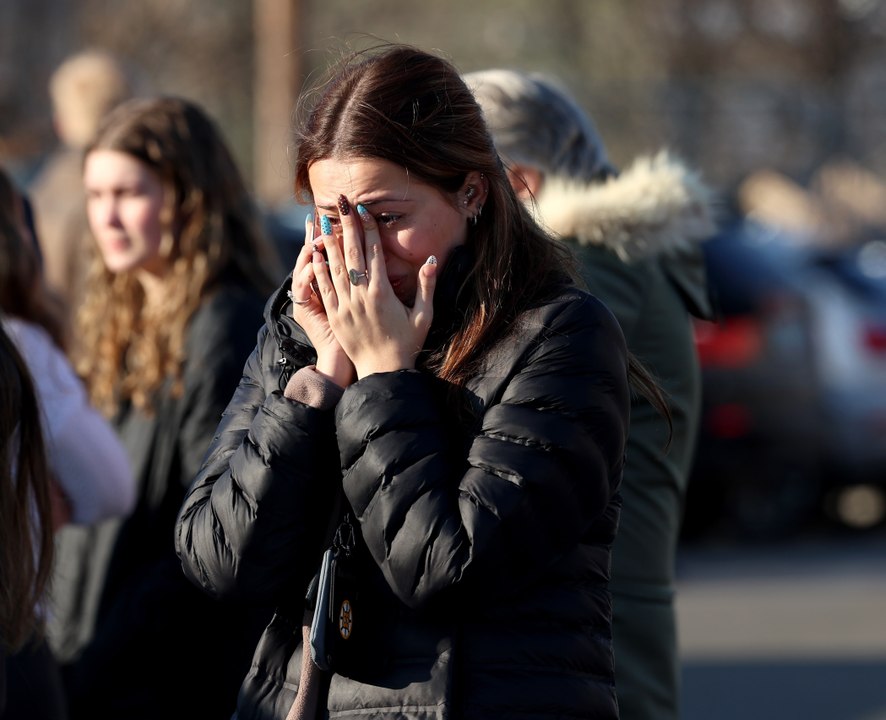 Tragedia en Rhode Island: tiroteo deja tres muertos y heridos graves en partido de hockey