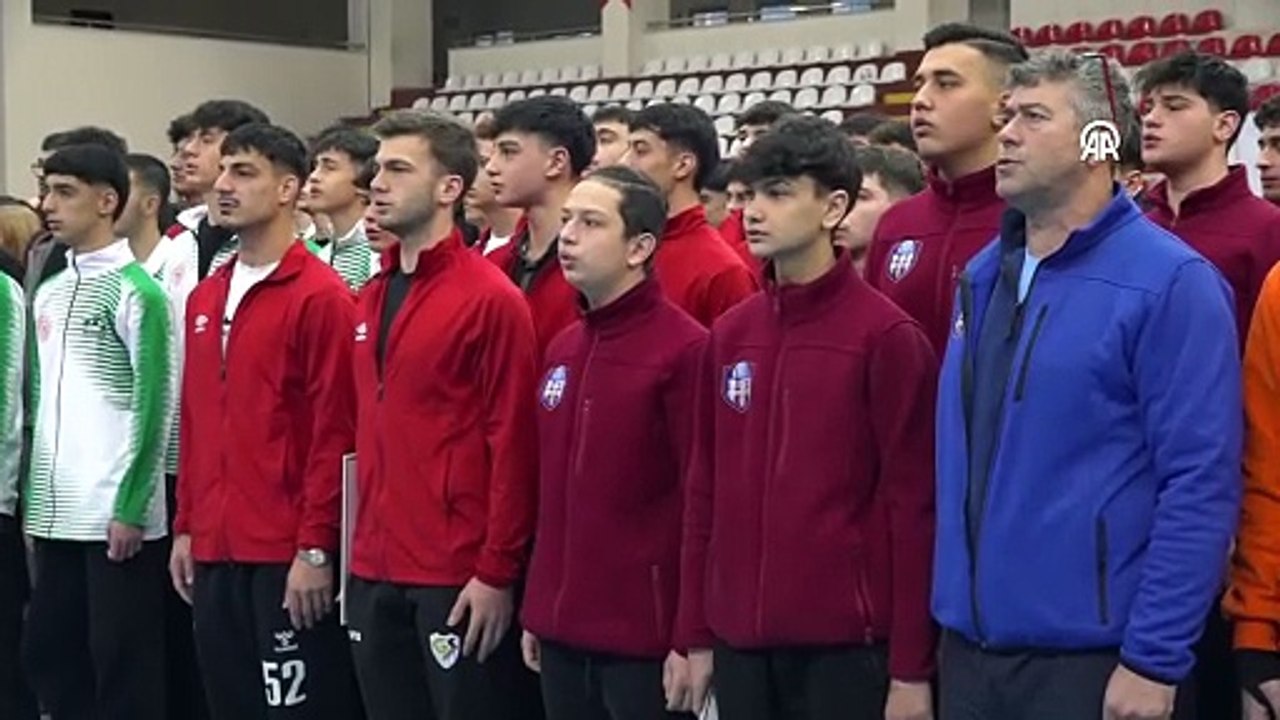 Okul Sporları Gençler Türkiye Hentbol Şampiyonası, Amasya'da başladı | Ajansspor | AA