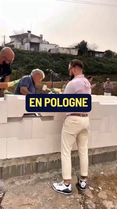 Si tu en as marre de dépendre de ton réseau, de la prospection ou de la chance pour trouver tes clients.Tu peux télécharger notre système d’acquisition offert sur unicoland.fr