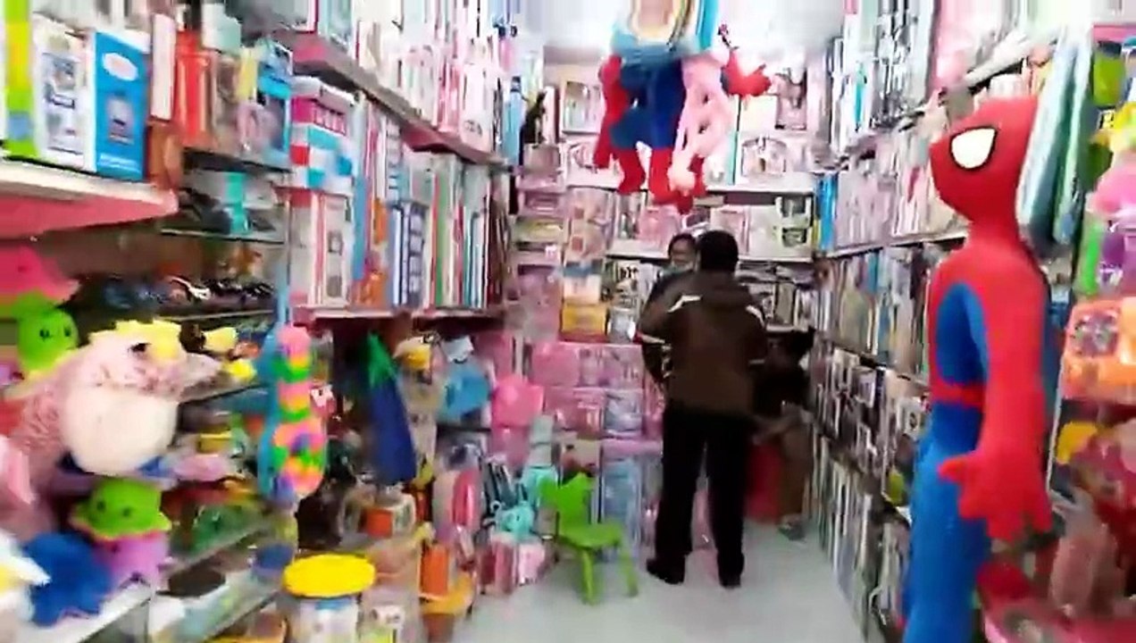 Superhit Basera Shopping Mall Gulistan e Johar Johar Chowrangi Block 17 Shops BagsNBags By Azeem Khan Bhaiyaa And Yasin Khan Bhaiyaa,Mubbashir Bhaiyaa Hamdome And Beautiful Men And Woman Bazaar And Market