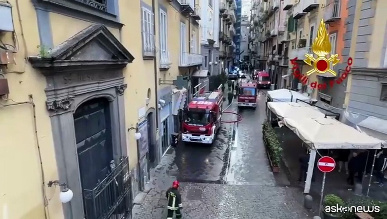 Napoli, in fiamme il teatro Sannazaro: potrebbe esser doloso