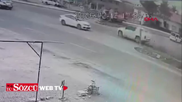 Kamyonete çarpan motosikletin sürücüsü öldü, yolcu ağır yaralı