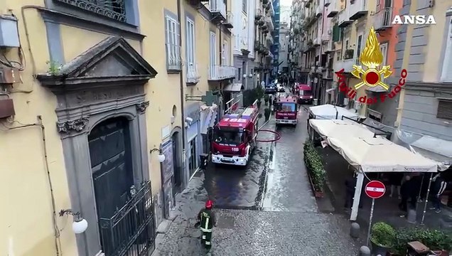 Vigili del fuoco: Il teatro Sannazaro e' completamente compromesso