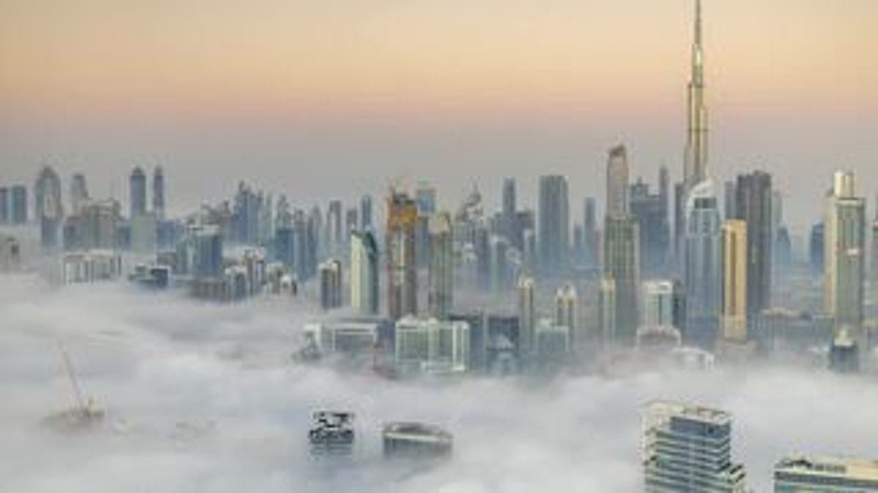 Beautiful Time-lapse Captures Clouds as Night Turns to Sunrise