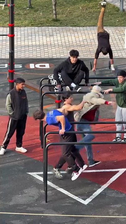 Old man calisthenics prank ￼