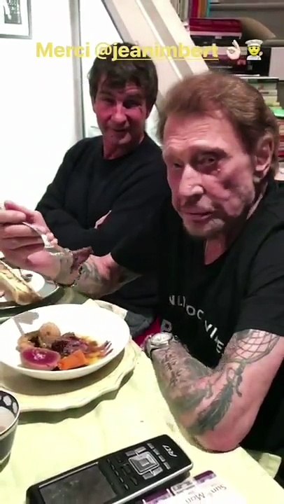 2017 – Johnny Hallyday – Johnny déguste le pot-au-feu de son ami Jean Imbert (25 octobre)