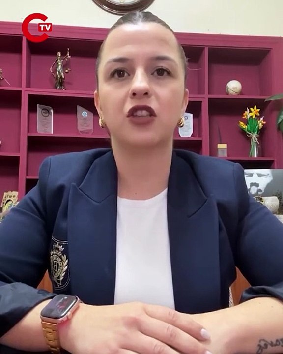 AKP'ye geçen Aydın Büyükşehir Belediye Başkanı Özlem Çerçioğlu, CHP’den istifa etmediği için Aydın Büyükşehir Belediyesi personeline baskı uygulamakla suçlanıyor