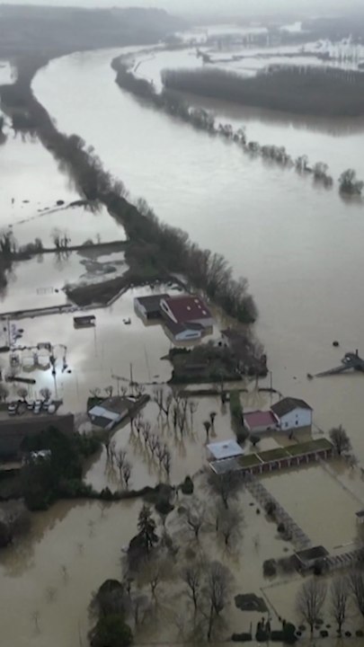 Les images aériennes des crues et inondations en France