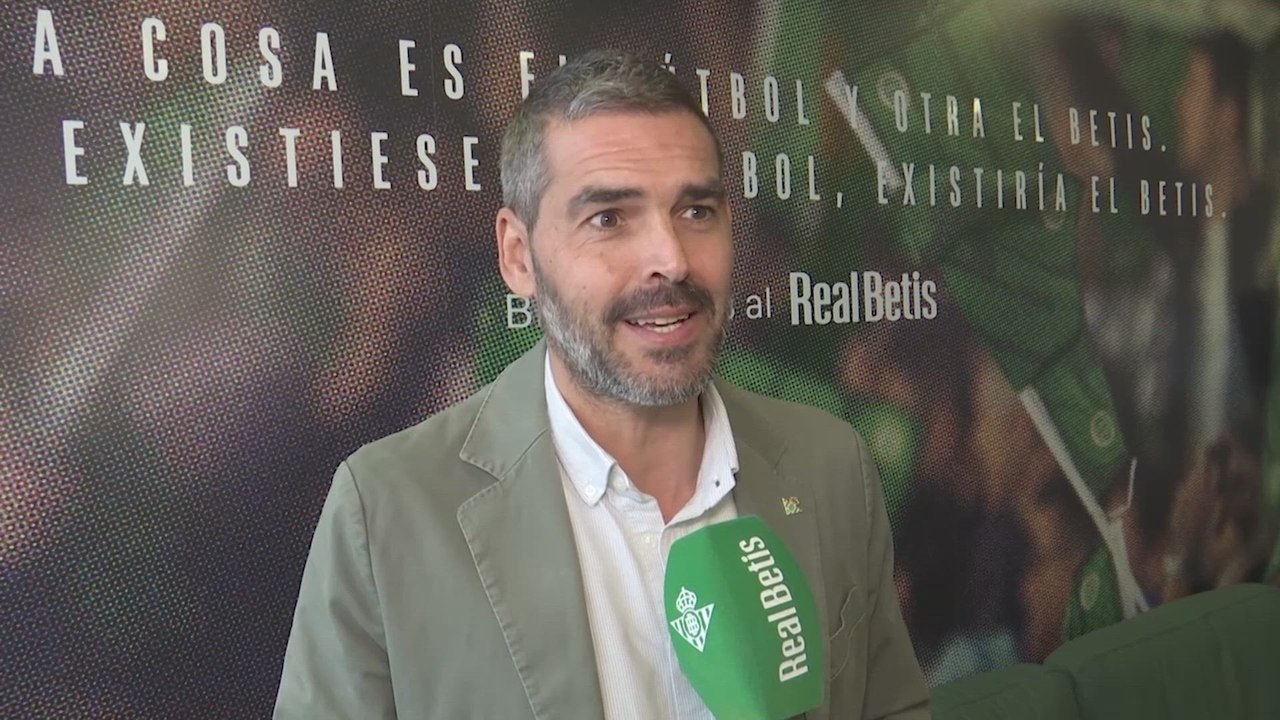 La primera camiseta del Betis fabricada con naranjas y con aroma a azahar