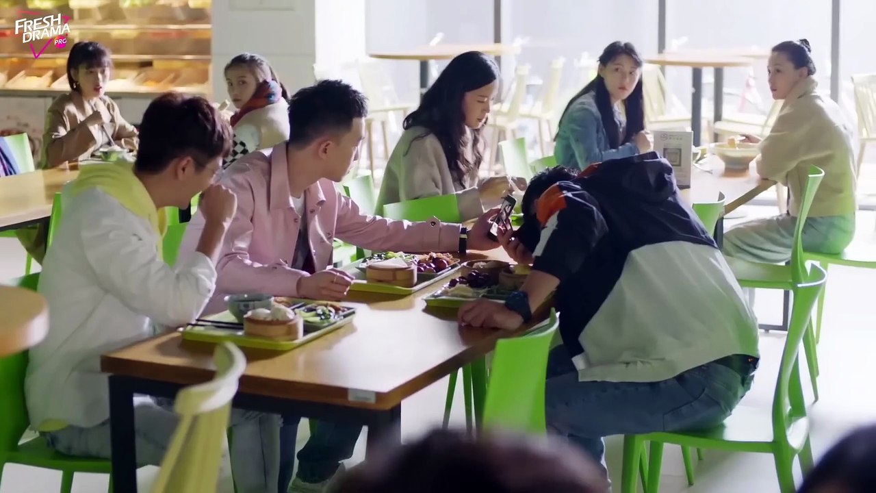 Millionaire publicly confesses to the waitress in a song