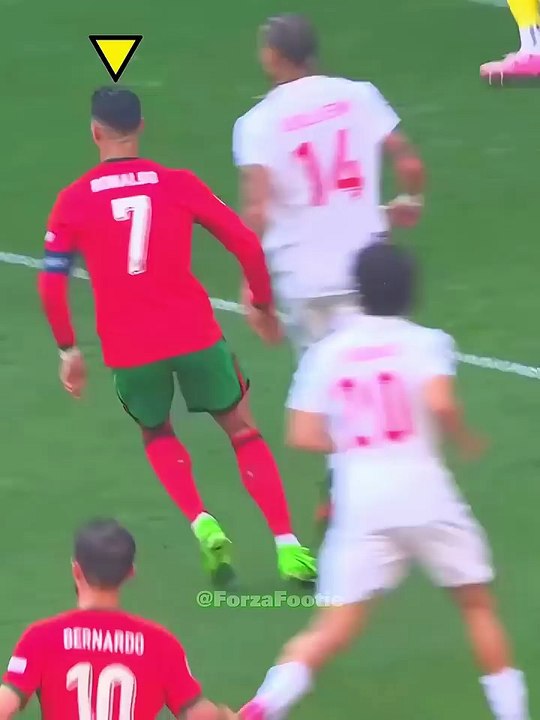 When Ronaldo changed his shoes