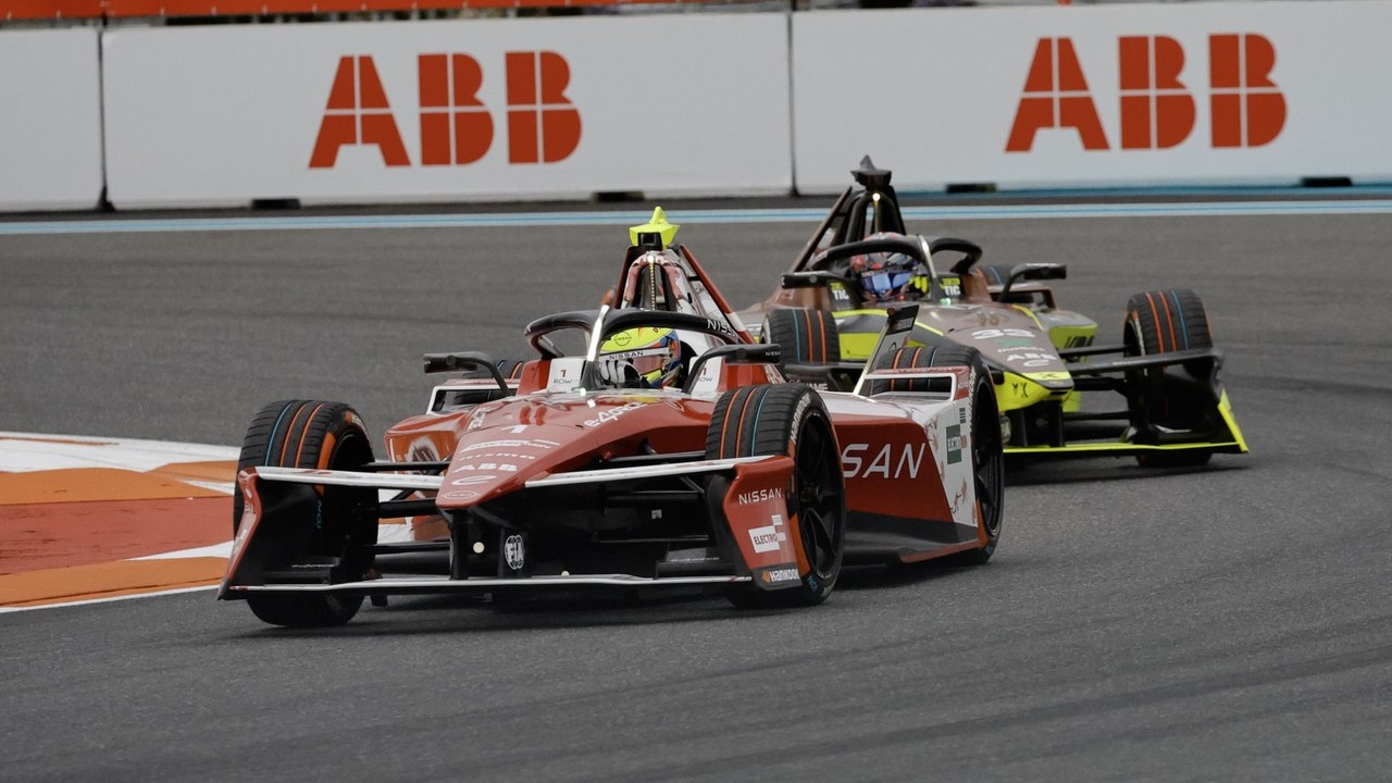 Oliver Rowland Thrilled as Lindblad Joins F1 Racing Bulls