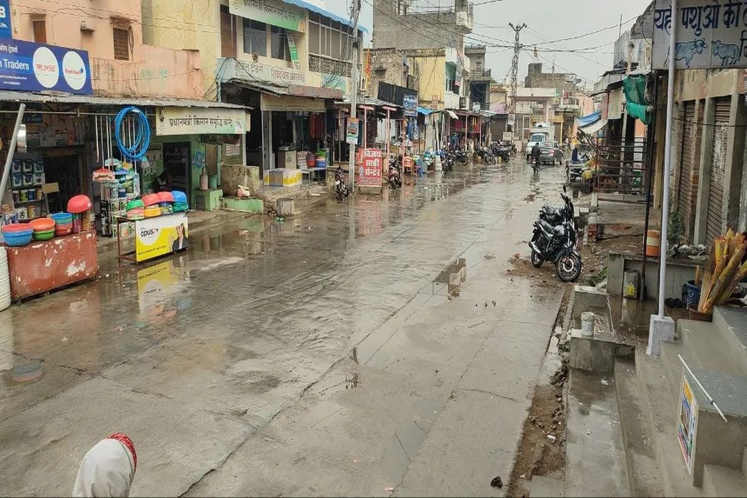 मौसम: बूंदाबांदी बनी सरसों - जौ के लिए आफत, चना-गेहूं को राहत
