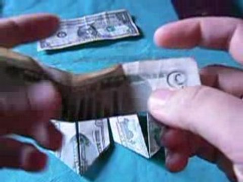 Complot illuminati Dollars Pliés