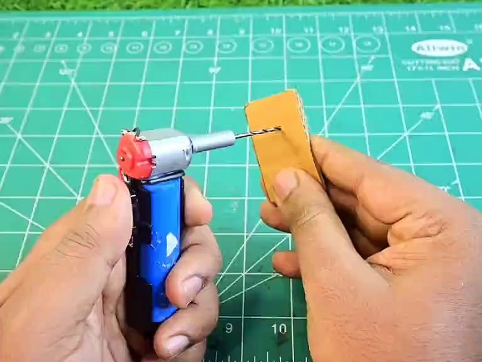 692