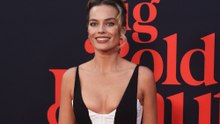 Margot Robbie abre o jogo sobre insegurança no começo da carreira: 'Será que eu sou burra?'
