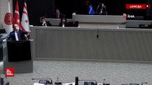 KKTC milletvekili meclis kürsüsüne siyah örtü astı, tansiyon yükseldi