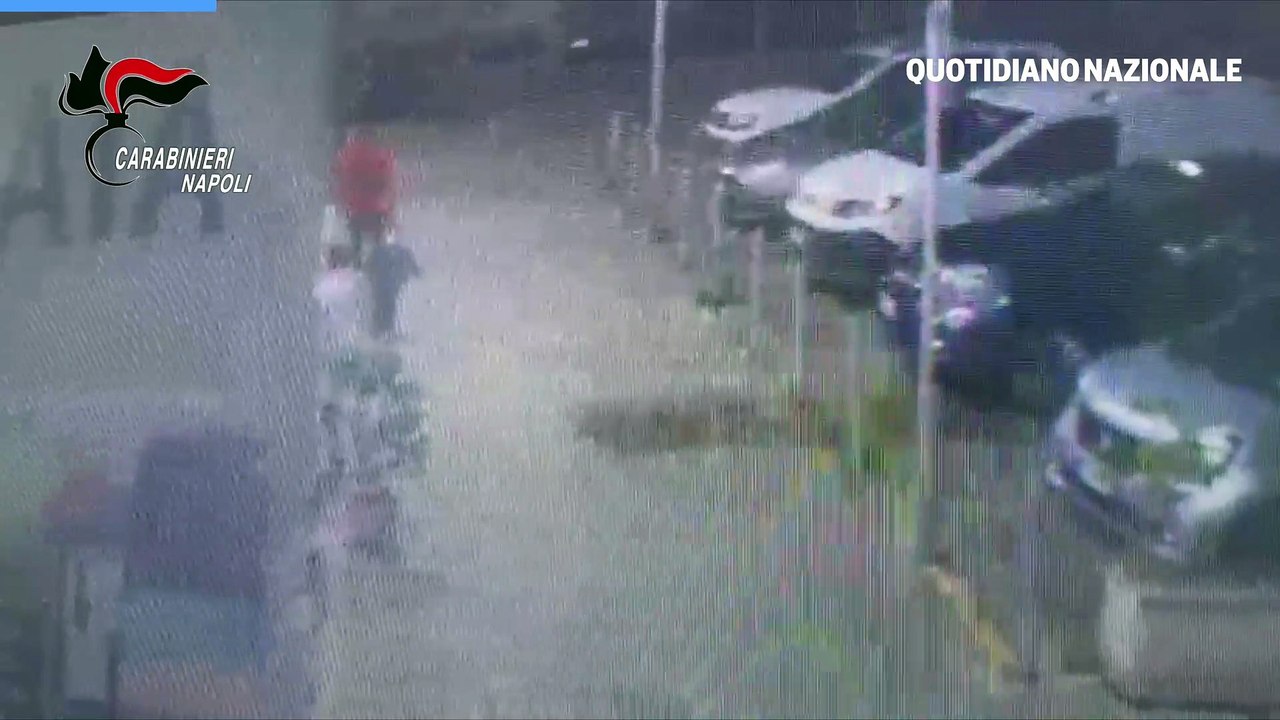 Tenta di rapire un bambino a Caivano