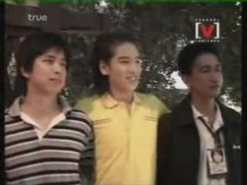 [Cut] OMG Ajoo nearly to lost his first kiss in thailand