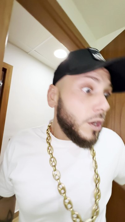 Compartir Piso con Tus Colegas 🤣  #comedia #humor #risas #humornegro  #españa #viral  #divertido #comunidadgitana