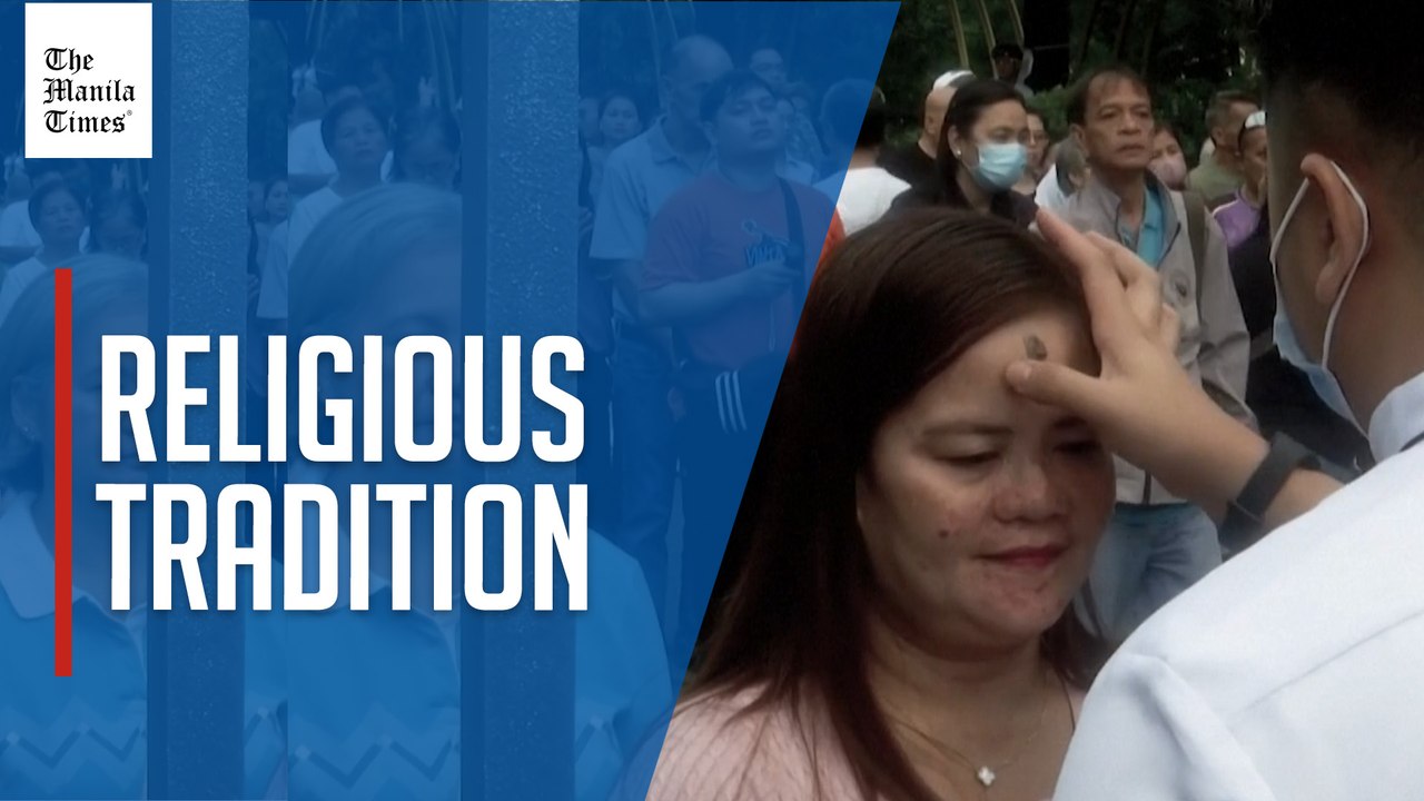 Filipino Catholics mark foreheads with ash to start Lent