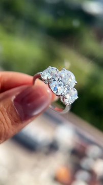 Pear Cut Moissanite Ring Test | Affordable Wedding Jewelry 2026 Diamond vs Moissanite Sparkle Comparison (Budget Bride Secret