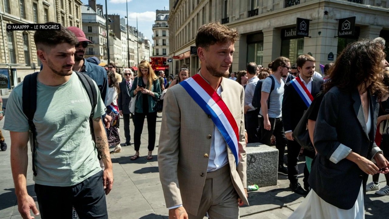 Raphaël Arnault doit-il démissionner ?