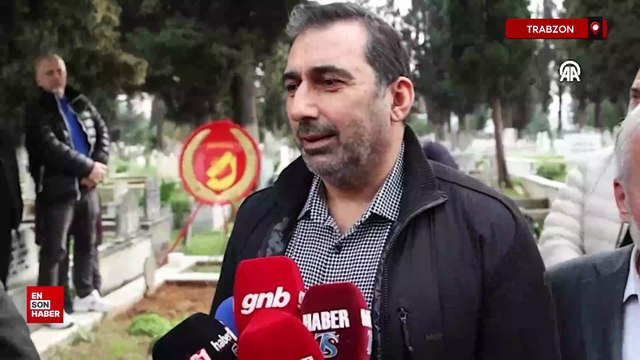 Ahmet Suat Özyazıcı, vefatının 3. yılında mezarı başında anıldı