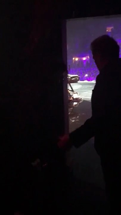 2017 – Johnny Hallyday & Les Vieilles Canailles – Entrée sur scène à Rouen (26 juin)