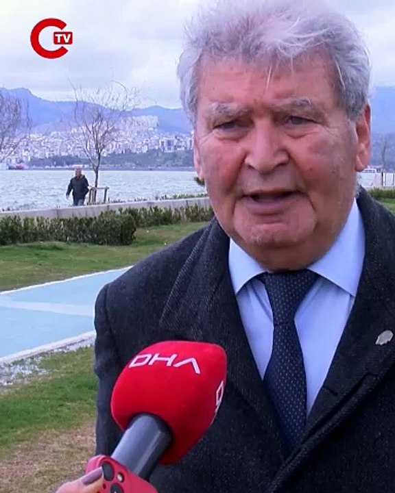 İzmir'i sağanak yağış vurdu...  Prof. Dr. Yaşar 'Kent her yıl çöküyor'