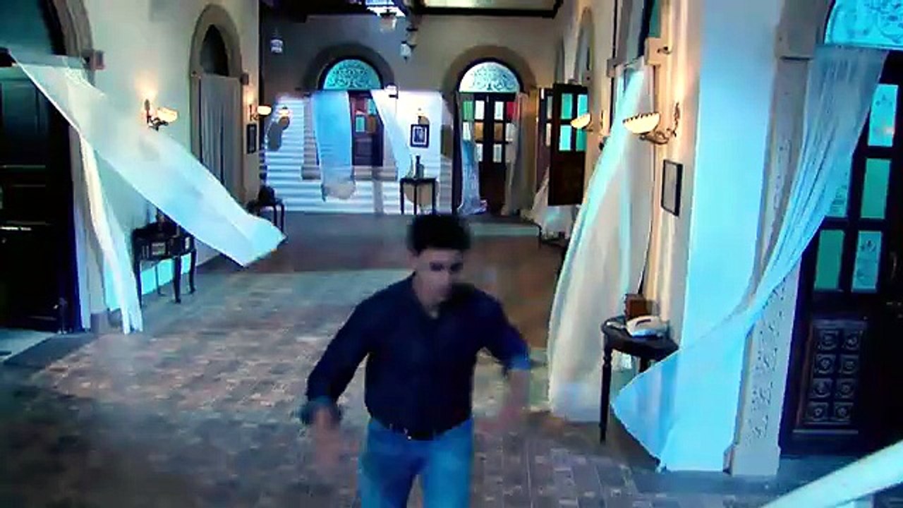 Saraswatichandra S04E42 Pramad forces Kumud to drink Full Episode