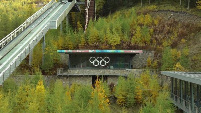 Olimpiadi di Torino 2006, il video denuncia di due youtuber tedeschi tra gli impianti abbandonati: «Guardate lo spreco dei soldi pubblici»