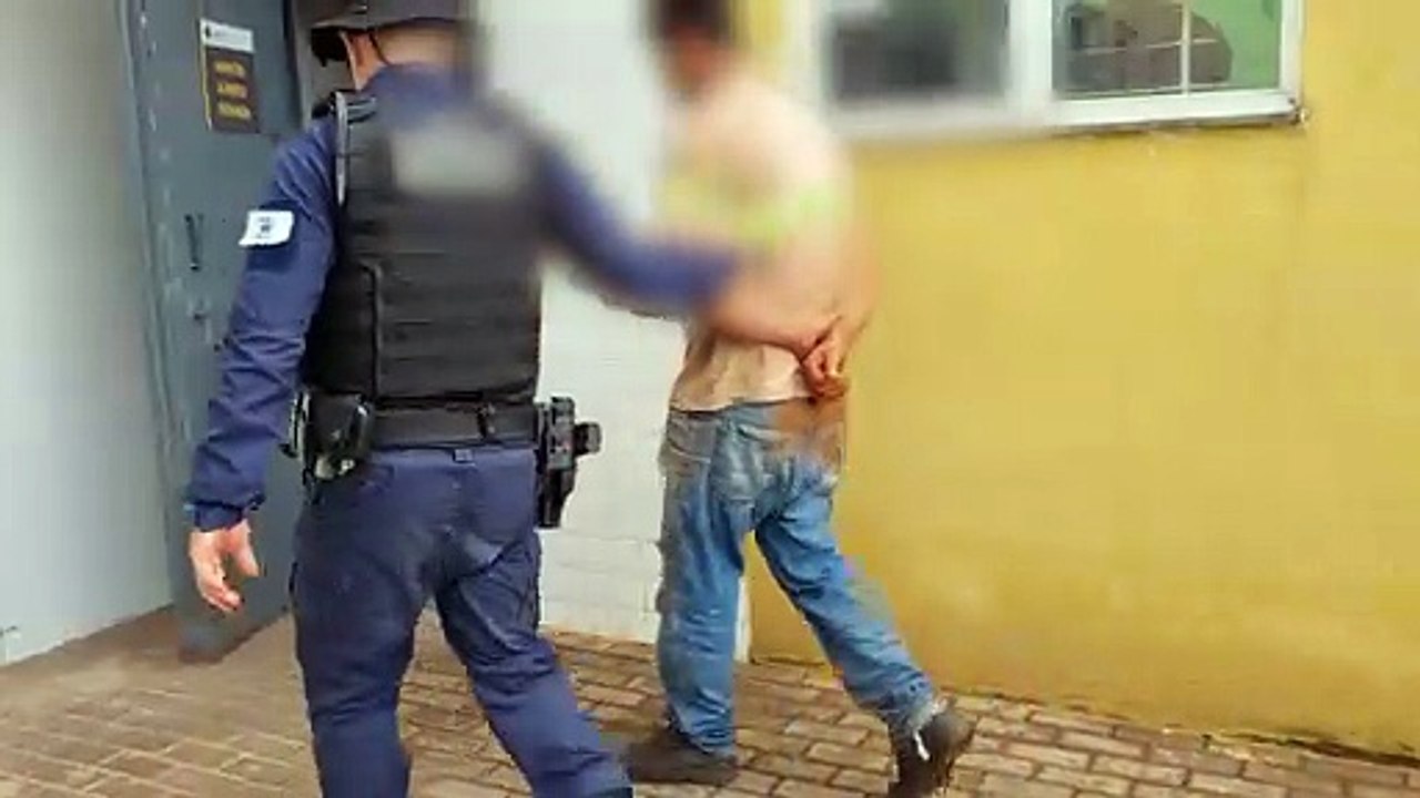 Homem é detido após suspeita de agredir filho de 11 anos em São João do Oeste