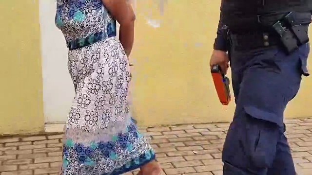 Mulher é detida após causar tumulto, xingar e ameaçar passageiros dentro de ônibus em Cascavel